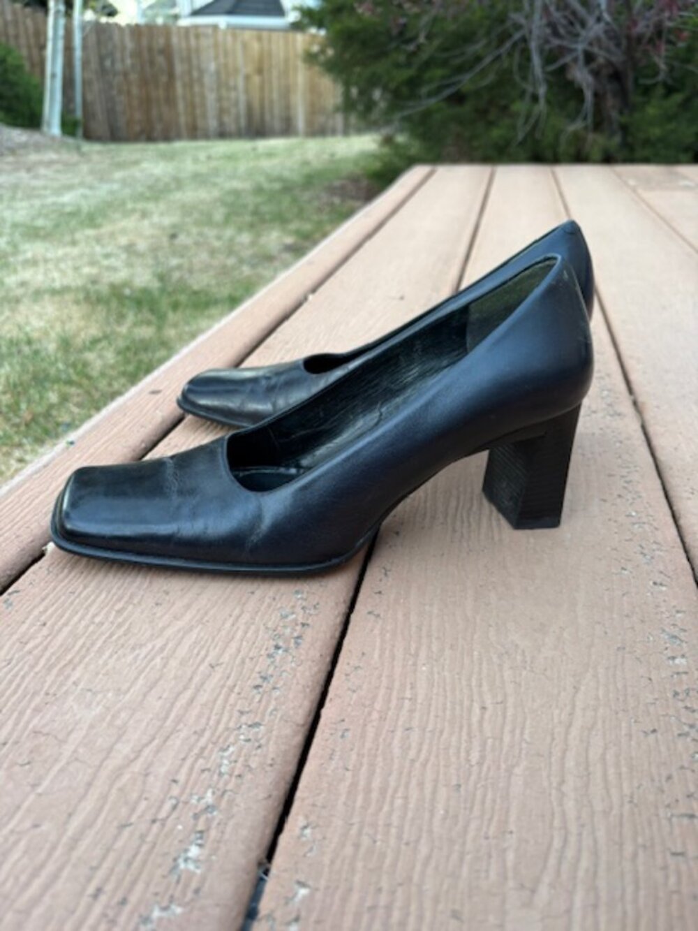 Nine West dark navy square toe pumps block heels Leather size 6.5